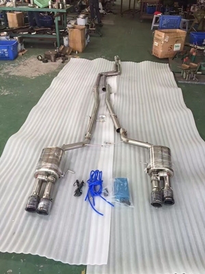 반짝이는 표면 자동차 배기가스 파이프 BMW 5 시리즈 520 523 525 528 530 535 F10 F18 M5까지